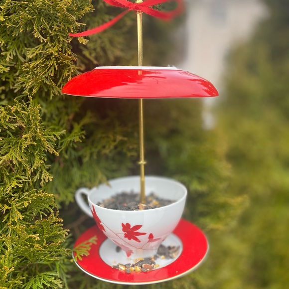 Tea Cup Bird Feeder Garden Ornament Perfect for Mother’s Day - Picture 5 of 10